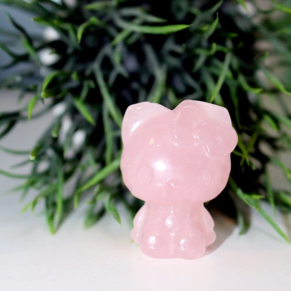 Hello Kitty Rose Quartz Hand Carved Natural Stone Figure - Picture 2 of 8